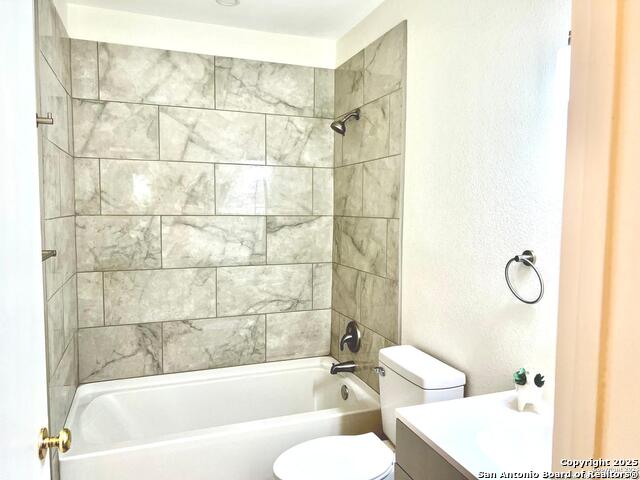 Image 19 of 36 For 6811 Spring Manor