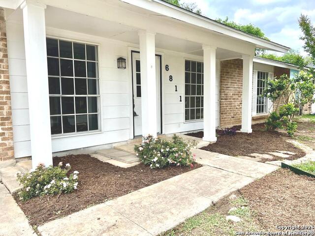 Image 2 of 36 For 6811 Spring Manor