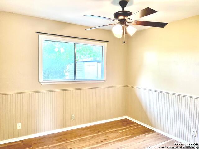 Image 20 of 36 For 6811 Spring Manor