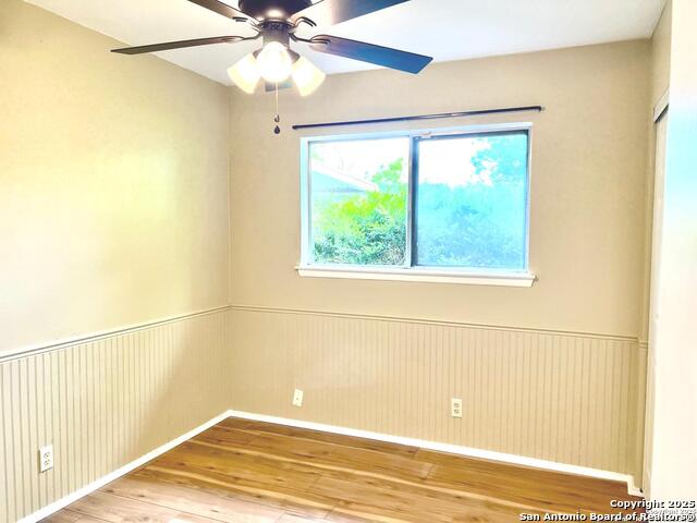 Image 24 of 36 For 6811 Spring Manor