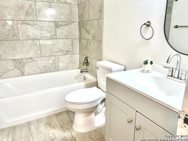 Image 29 of 36 For 6811 Spring Manor