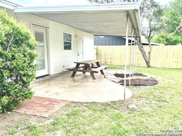 Image 30 of 36 For 6811 Spring Manor