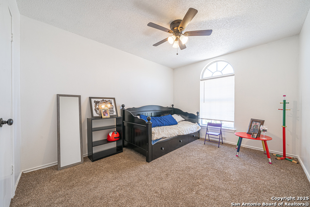 Listing photo id 16 for 9907 Autumn Valley