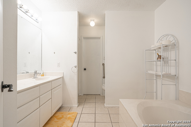Listing photo id 20 for 9907 Autumn Valley