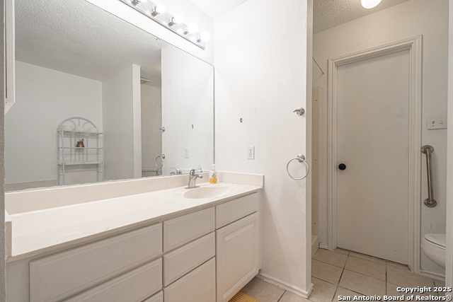 Listing photo id 21 for 9907 Autumn Valley