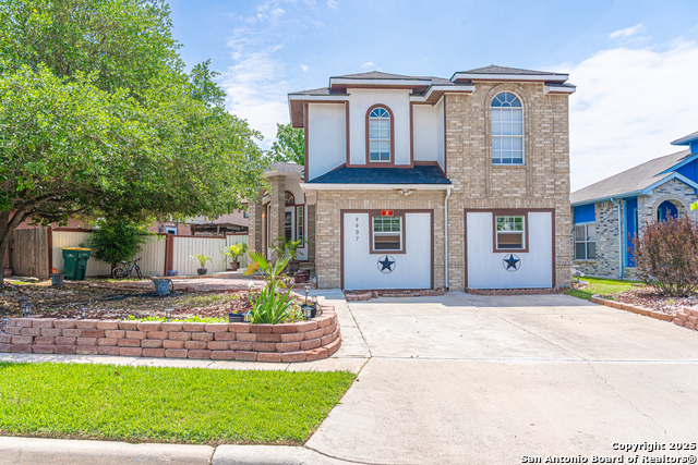 Listing photo id 1 for 9907 Autumn Valley
