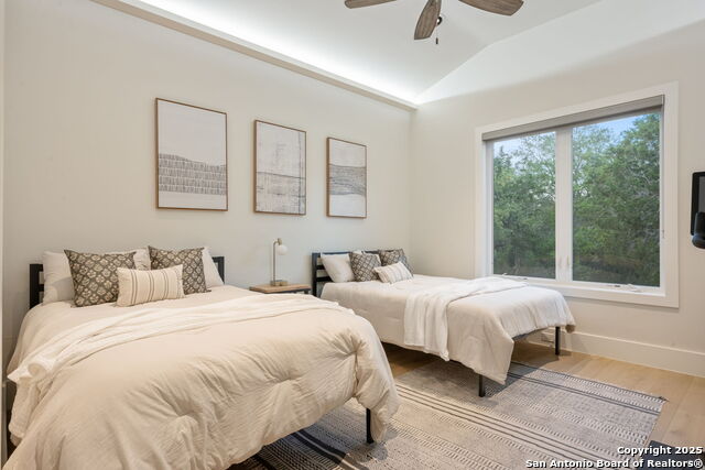 Image 29 of 37 For 25026 Caliza Cove