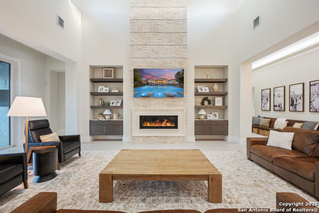 Image 5 of 37 For 25026 Caliza Cove
