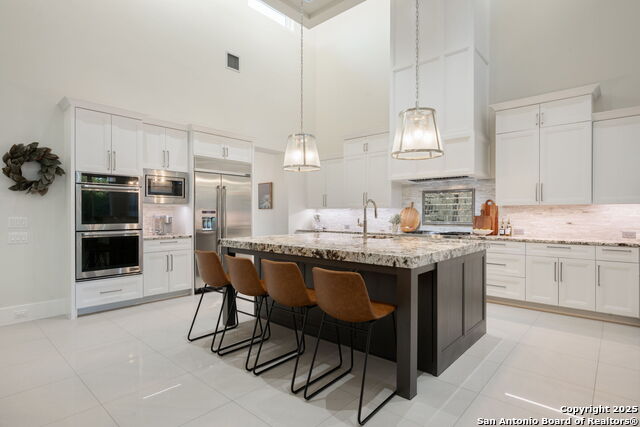 Image 9 of 37 For 25026 Caliza Cove