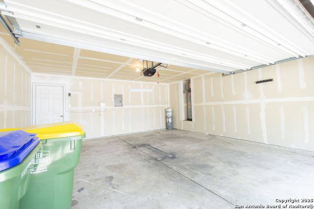 Listing photo id 25 for 16427 Kentucky