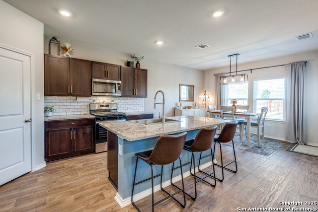 Listing photo id 11 for 5326 Scoria Trail