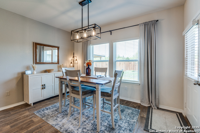 Listing photo id 12 for 5326 Scoria Trail