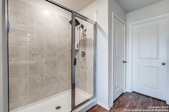 Listing photo id 18 for 5326 Scoria Trail