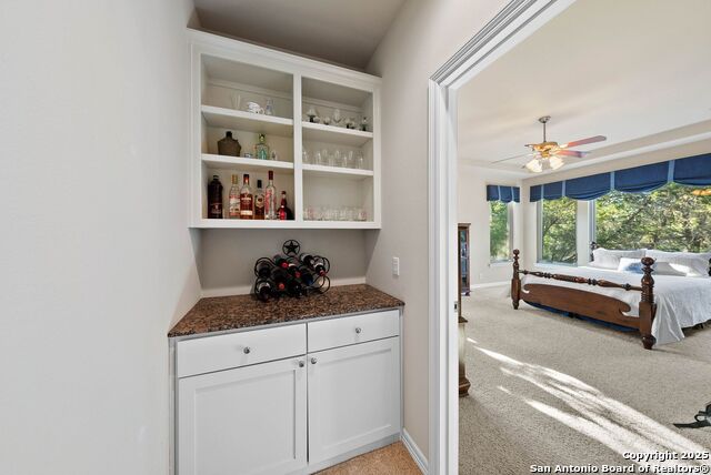 Image 13 of 39 For 9063 Schoenthal