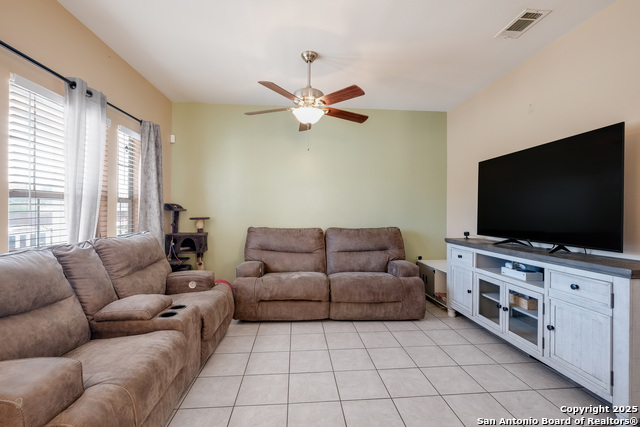 Image 3 of 17 For 2411 Crown Crossing