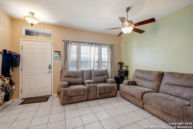 Image 4 of 17 For 2411 Crown Crossing