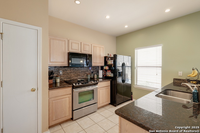 Image 9 of 17 For 2411 Crown Crossing