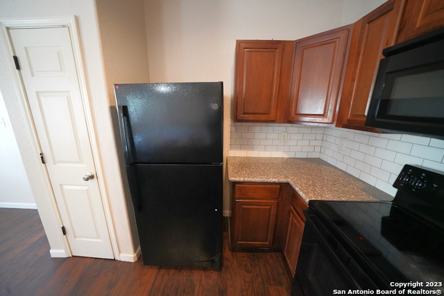 Image 16 of 33 For 5005 Stowers Blvd