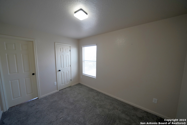 Image 23 of 33 For 5005 Stowers Blvd