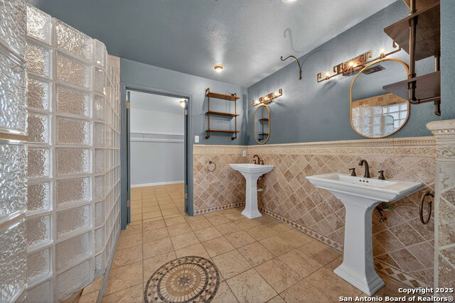 Image 25 of 42 For 7823 Braun Circle