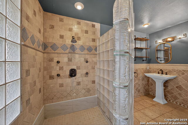 Image 27 of 42 For 7823 Braun Circle