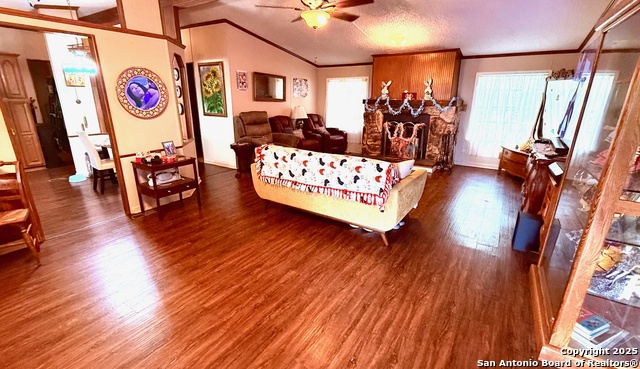 Image 3 of 11 For 665 Farhills