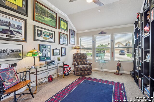 Listing photo id 31 for 1047 Daylan Heights
