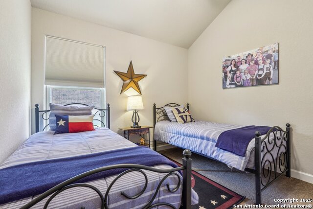 Listing photo id 37 for 1047 Daylan Heights