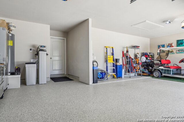 Listing photo id 51 for 1047 Daylan Heights