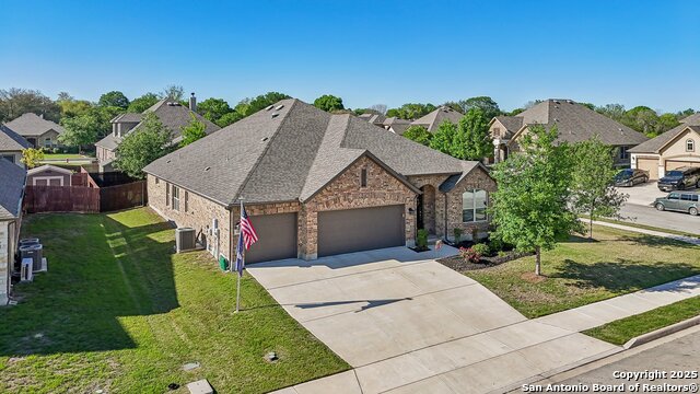 Listing photo id 66 for 1047 Daylan Heights