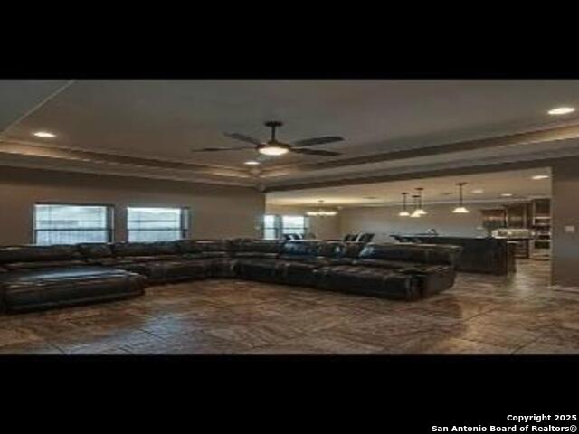 Listing photo id 4 for 8318 Excalibur Rd