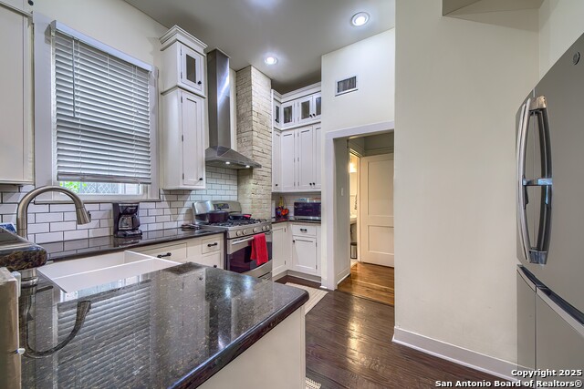Image 13 of 42 For 801 Pine N 