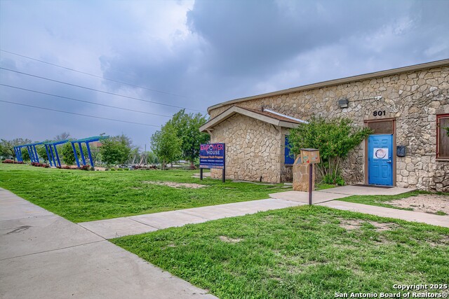 Image 39 of 42 For 801 Pine N 