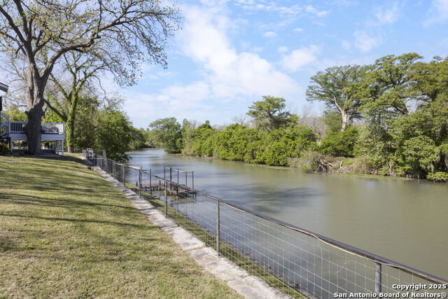 Image 3 of 31 For 34 River Oak
