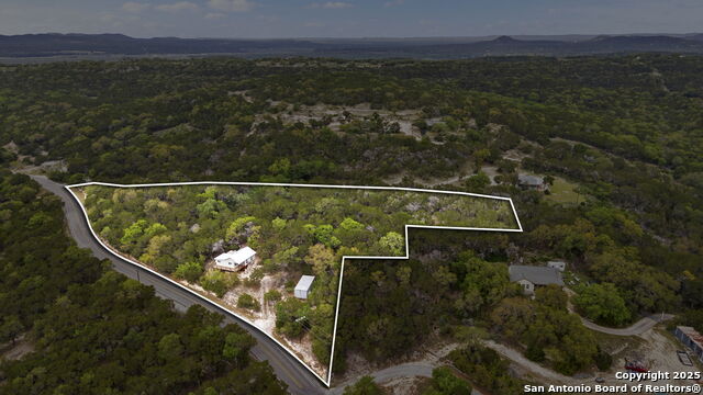 Listing photo id 0 for 13700 Park Road 37