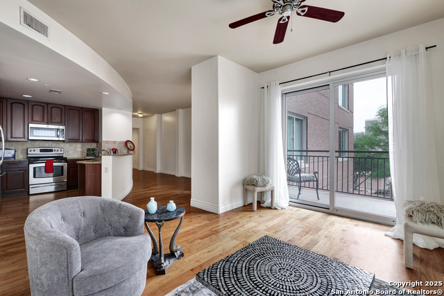 Image 14 of 39 For 215 Center St.  203