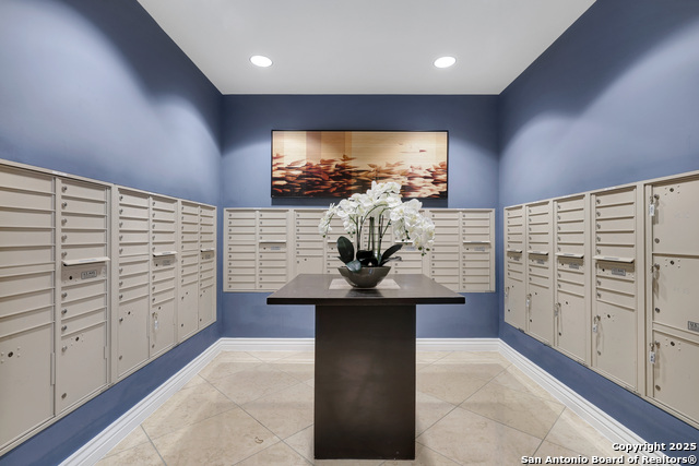 Image 33 of 39 For 215 Center St.  203