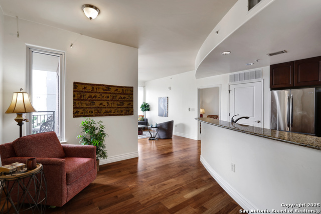 Image 6 of 39 For 215 Center St.  203