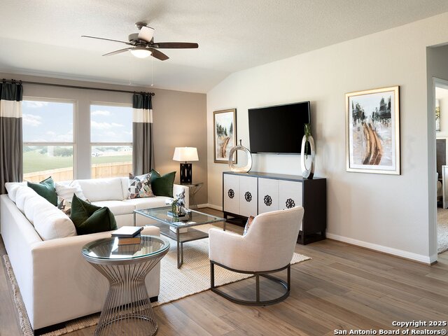 Image 4 of 12 For 9814 Prairie Way