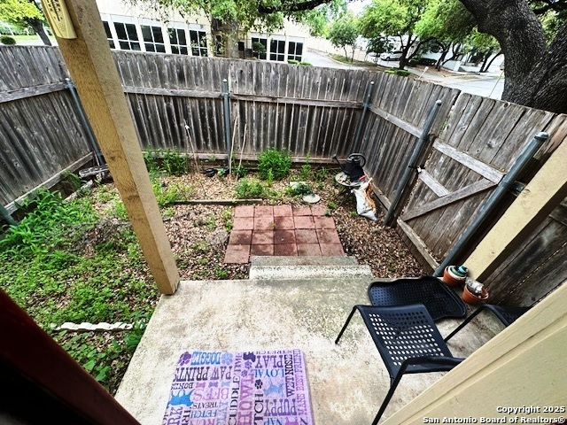 Image 21 of 23 For 8702 Village  302