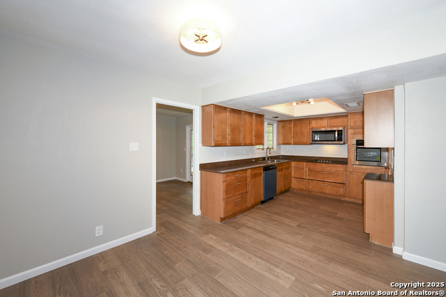 Image 12 of 30 For 9230 Bingham