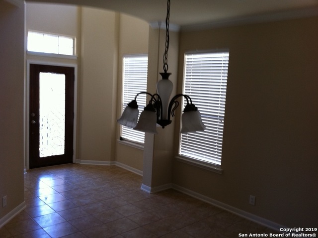 Listing photo id 9 for 3206 Briscoe Trail