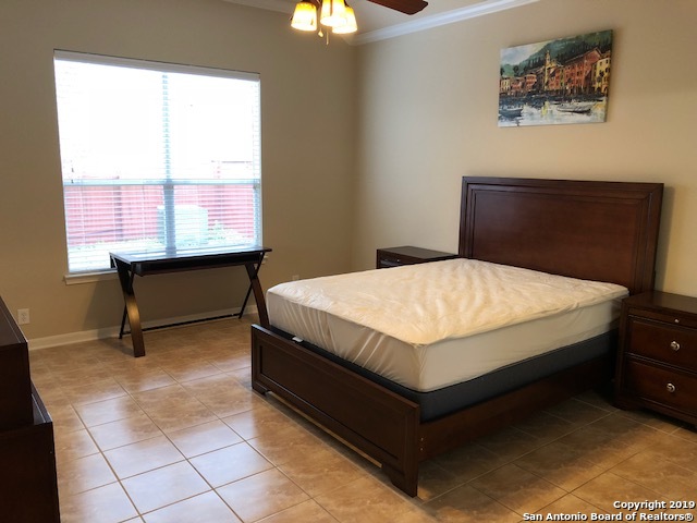 Listing photo id 13 for 3206 Briscoe Trail