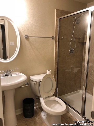 Listing photo id 15 for 3206 Briscoe Trail