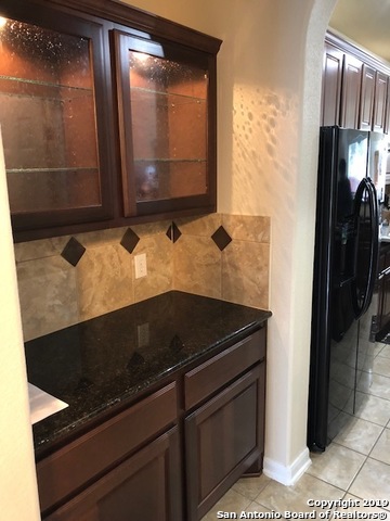 Listing photo id 4 for 3206 Briscoe Trail