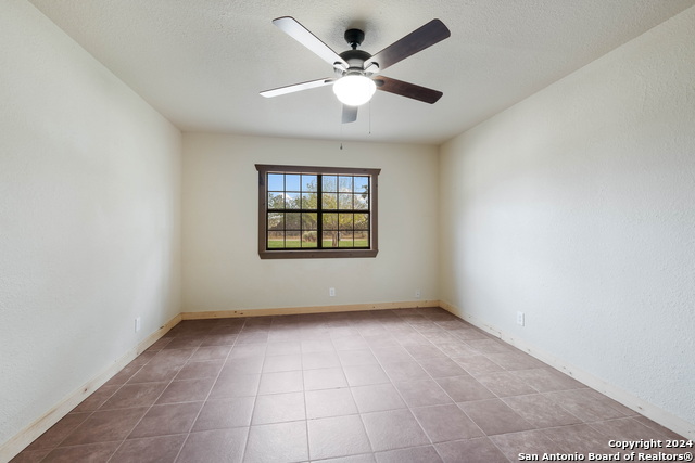 Image 8 of 21 For 200 Blue Bonnet
