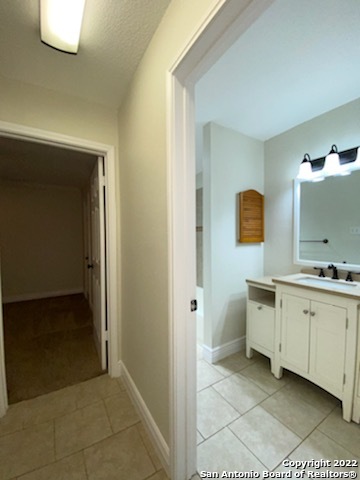 Image 16 of 19 For 14429 Woods Hole Dr
