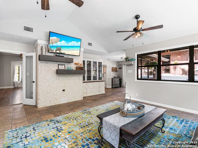 Image 15 of 45 For 834 Candlewood