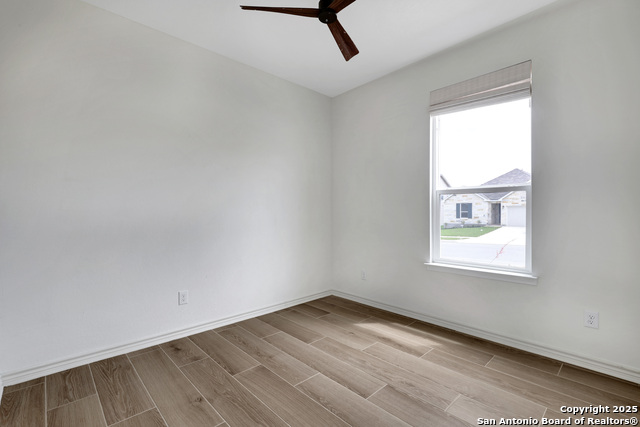 Image 13 of 26 For 227 W Boerne Harbor
