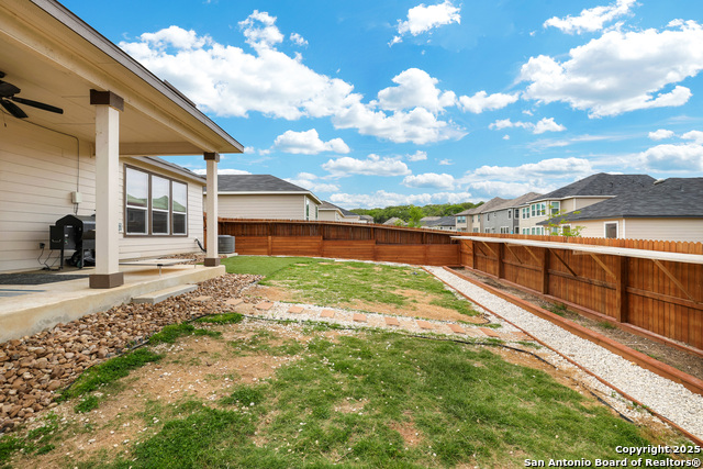 Image 20 of 26 For 227 W Boerne Harbor